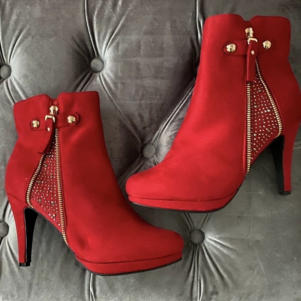 Elegant Red Ankle Boots with Gold Accents